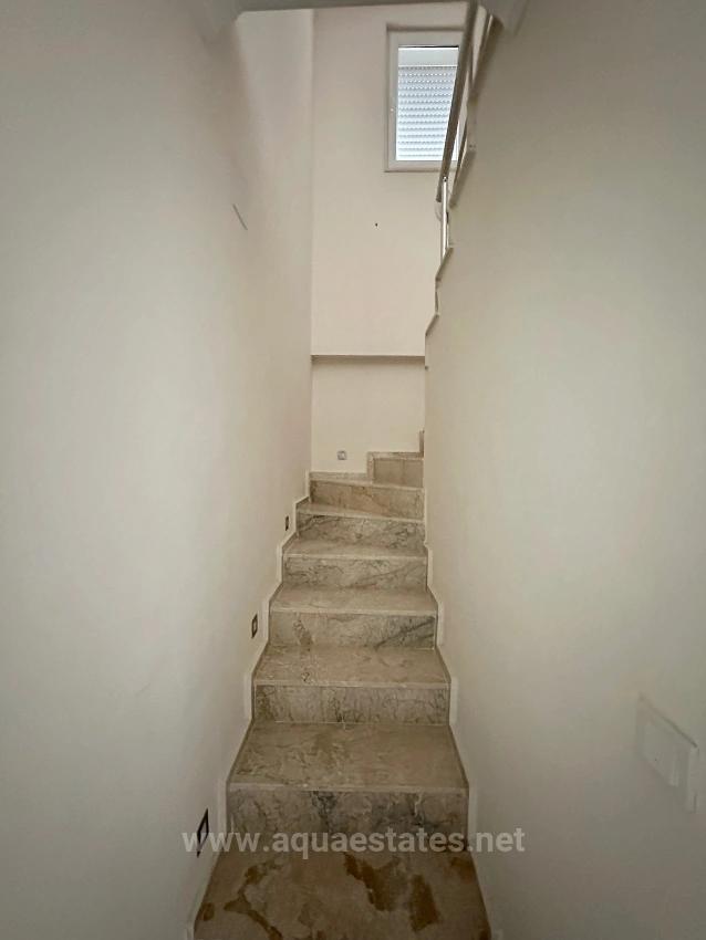 Drei Klimatisierte 3+1-Maisonette-Wohnungen Im Stadtzentrum Von Köyceğiz Zu Vermieten.