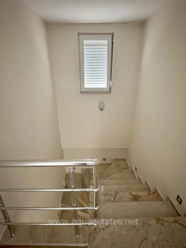 Drei Klimatisierte 3+1-Maisonette-Wohnungen Im Stadtzentrum Von Köyceğiz Zu Vermieten.