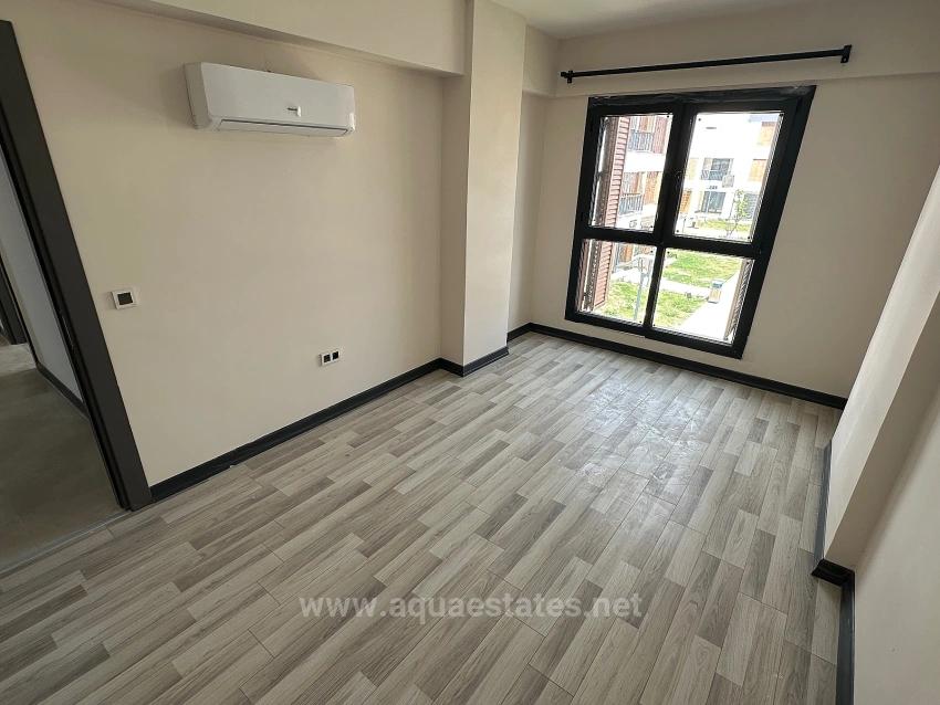 3+1-Zimmer-Wohnung Im 2. Stock Einer Wohnanlage Mit Sicherheitsdienst In Köyceğiz Zu Vermieten. Alle Zimmer Sind Klimatisiert.