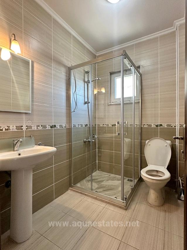 In Köyceğiz Zentrum Liegt Eine 3+1 Wohnung Mit Großem Nutzungsgebiet
