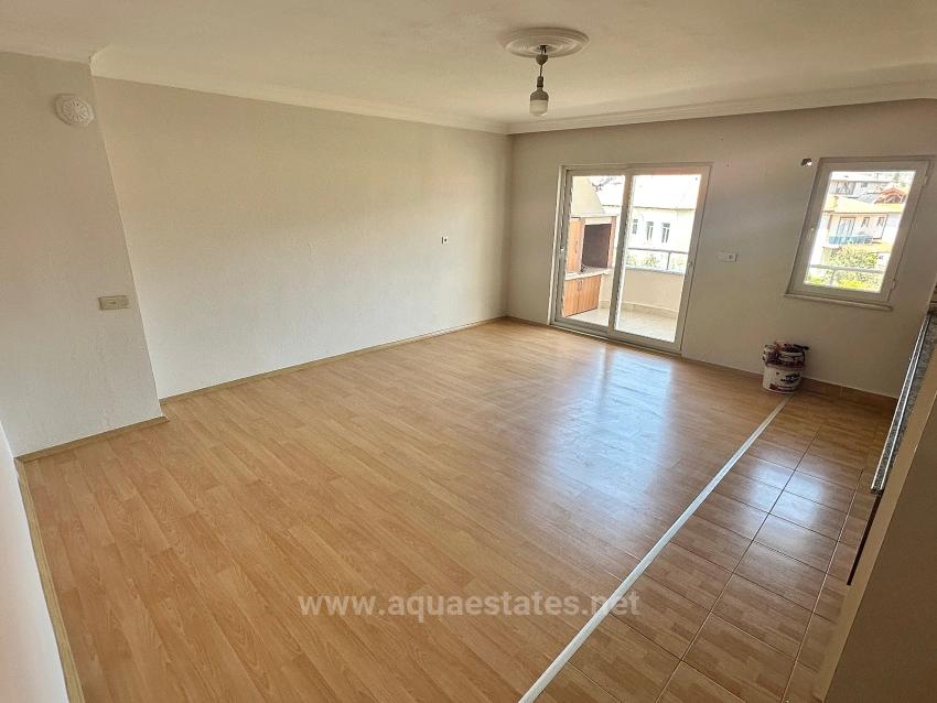 In Köyceğiz Zentrum Liegt Eine 3+1 Wohnung Mit Großem Nutzungsgebiet