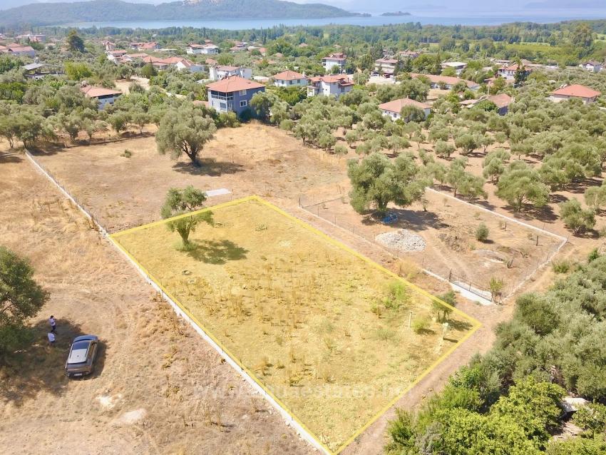 930 M² Großes Gemeinschaftsgrundstück Zum Verkauf In Zeytinalani Mit Seeblick