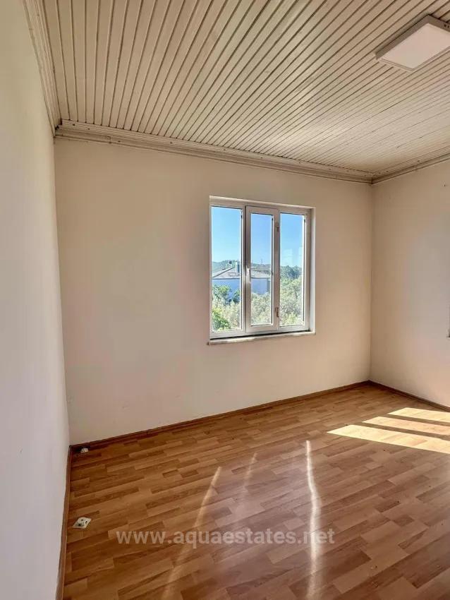 In Zeytinalanı Mahallesi, Spacious 3+1 Flat For Rent In Köyceğiz.