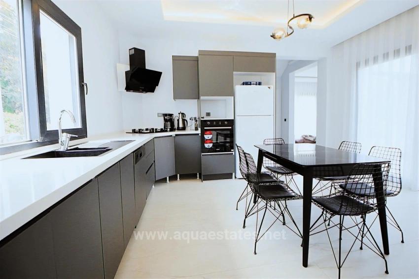 Freistehende Villa Mit 4+1 Bädern In Köyceğiz Zu Vermieten. Alle Zimmer Klimatisiert.