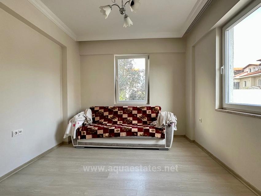 Wohnung Zur Miete Im Stadtzentrum Von Köyceğiz. Erdgeschoss, 2+1 Schlafzimmer, Geschlossene Küche Und Klimaanlage.