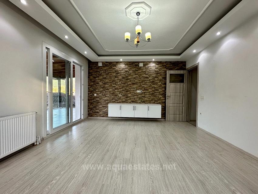 2+1-Zimmer-Ferienwohnung Mit Pool, Zentralheizung Und Großem Balkon In Köycegiz