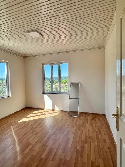 3+1 Wohnung Zur Miete Im Stadtteil Zeytinalanı, Köyceğiz.