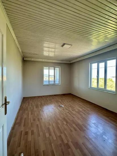 In Zeytinalanı Mahallesi, Spacious 3+1 Flat For Rent In Köyceğiz.