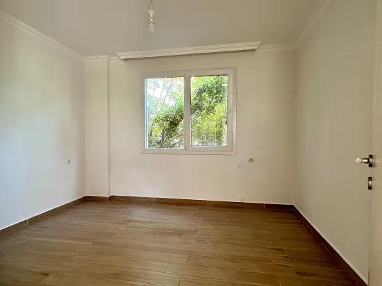 Zentrale Lage In Köyceğiz Mit Geschlossenem Balkon Und Klimaanlage 1+1 Wohnung