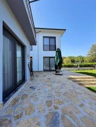 Freistehende Villa Mit 4+1 Bädern In Köyceğiz Zu Vermieten. Alle Zimmer Klimatisiert.