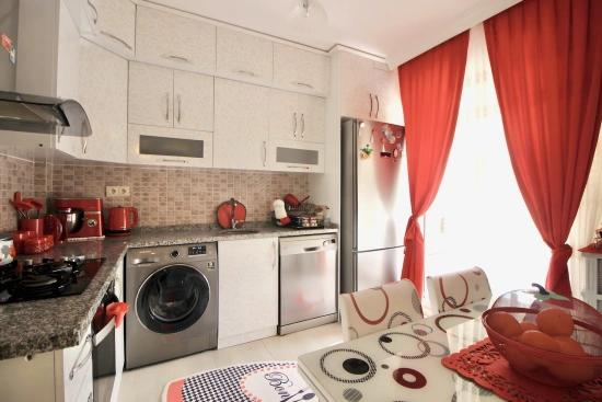 2+1 Wohnung Mit Garten Zum Verkauf Im Zentrum Von Köyceğiz