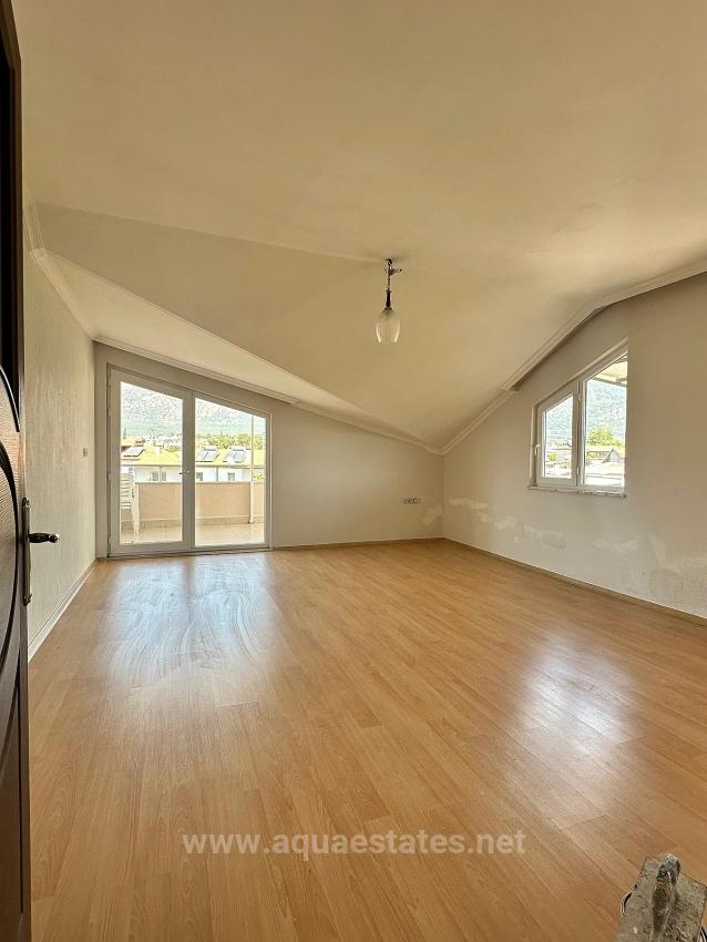 In The Centre Of Köyceğiz, A 3+1 Flat With A Spacious Usage Area