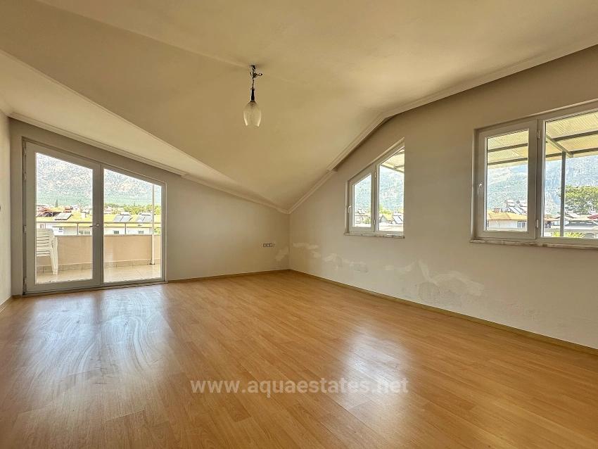 In The Centre Of Köyceğiz, A 3+1 Flat With A Spacious Usage Area
