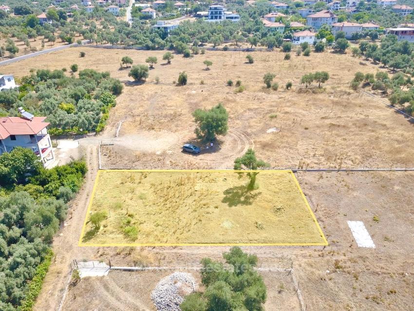 930M2 Shared Land For Sale In Zeytinalani With Lake View