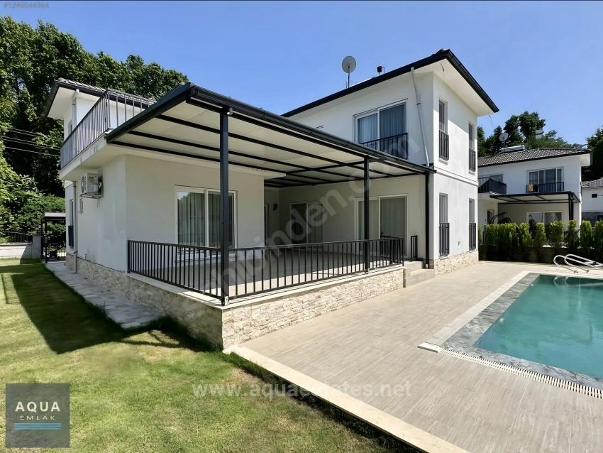 4+1 Detached Villa With Pool And Heat Pump For Rent In Köyceğiz