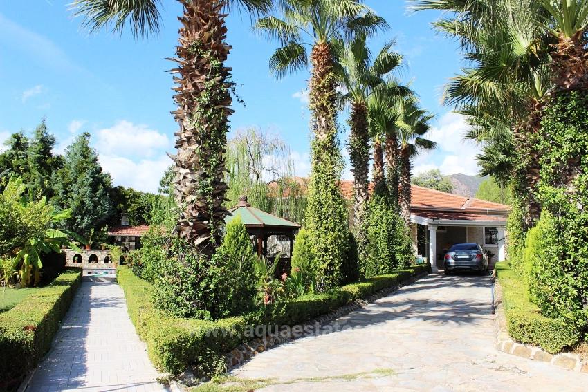 Luxury Villa With Pool On 1458 M² Land For Sale In Köyceğiz