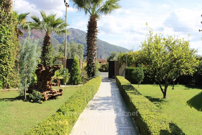 Luxury Villa With Pool On 1458 M² Land For Sale In Köyceğiz