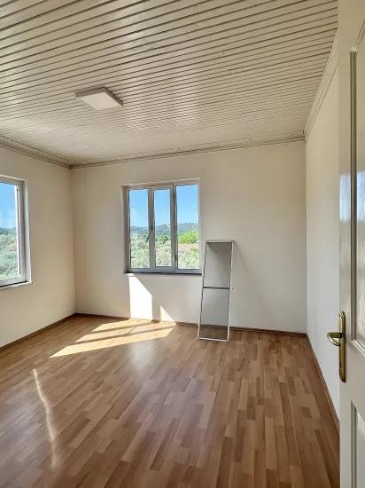 Spacious 3+1 Flat For Rent In Zeytinalanı Mahallesi, Köyceğiz