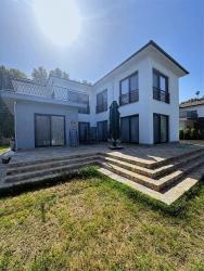 4+1 Fully Detached Villa For Rent In Köyceğiz With Air Conditioning In All Rooms