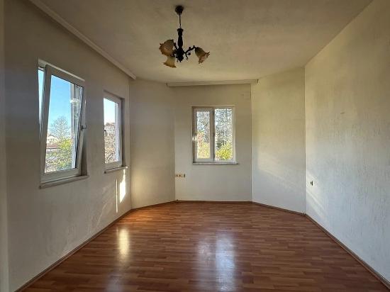 Квартира 3+1 На Первом Этаже В Аренду В Енимахалле, Кёйджегиз