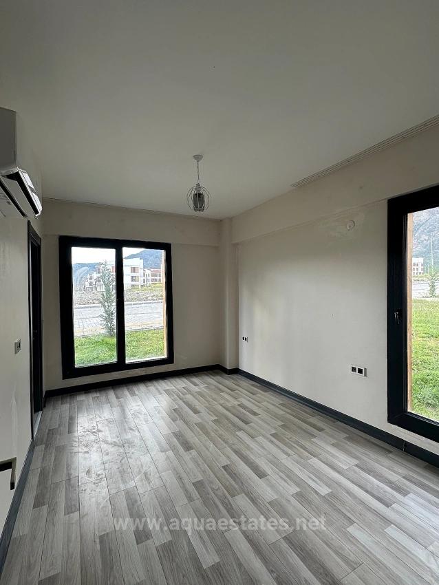 Köyceğiz De Site İcinde Bahçe Kat Tum Odalari Klimali 2+1 Kiralik Daire