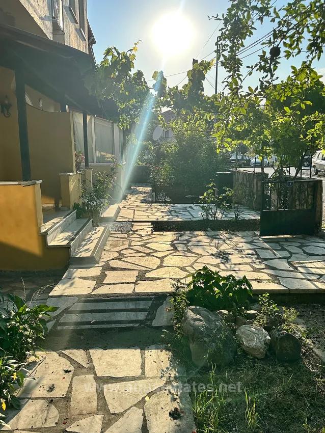 Köyceğiz Merkezde Ve Site İçerisinde 5 Oda 1 Salon Kiralık Ev