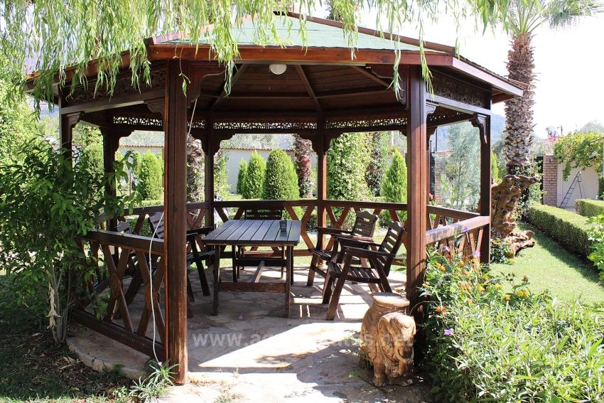 Köyceğiz'de Satılık 1458 M² Arsa İçerisinde Havuzlu Lüks Villa