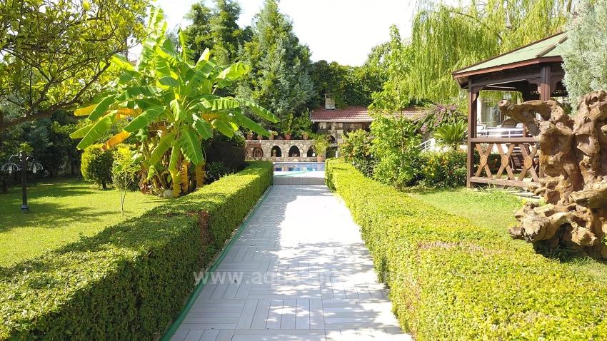 Köyceğiz'de Satılık 1458 M² Arsa İçerisinde Havuzlu Lüks Villa