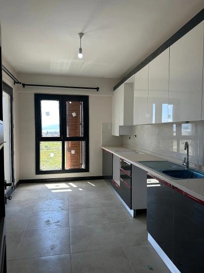 Köyceğiz De Site İcinde 2. Kat Tum Odalari Klimali 3+1 Kiralik Daire