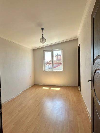 Köyceğiz Merkez'de Geniş Kullanım Alanına Sahip 3+1 Daire