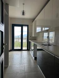 Köyceğiz De Site İcinde Bahçe Kat Tum Odalari Klimali 2+1 Kiralik Daire